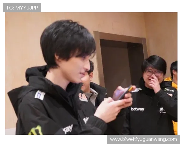 betwaylgd战队成员个人技能与团队配合技巧，学习LGD战队的专业训练方法